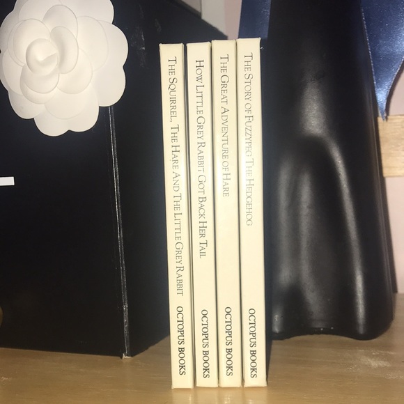 VINTAGE Little Grey Rabbit Set of Four Small Books - Picture 5 of 5